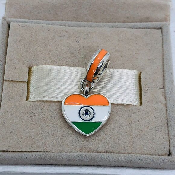 Pandora Jewelry - 🔥🔥Pandora India flag Travel Charm